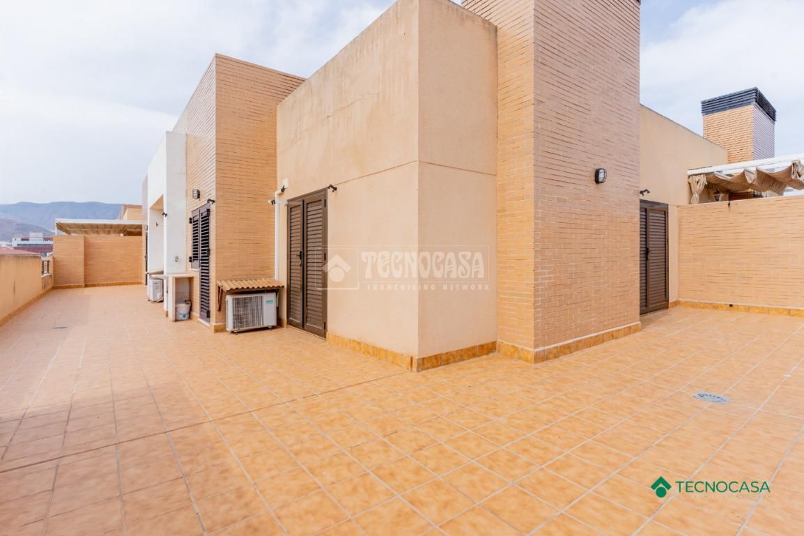 Terrassa de Pis en venda en Roquetas de Mar amb Aire condicionat, Terrassa i Balcó
