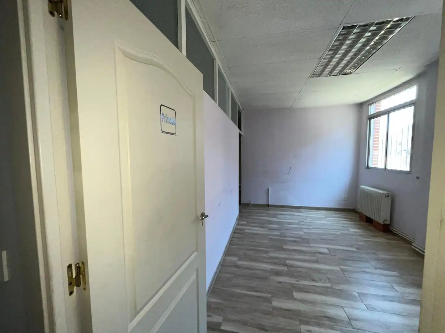 Geschaftsraum zur Miete in Tudela de Duero mit Heizung und Parkett
