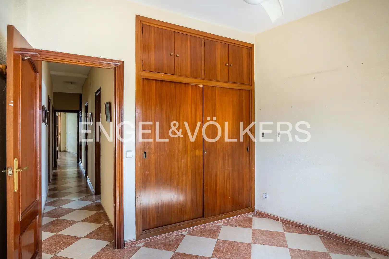 Flat for sale in Sevilla  with Heating, Terrace and Storage room