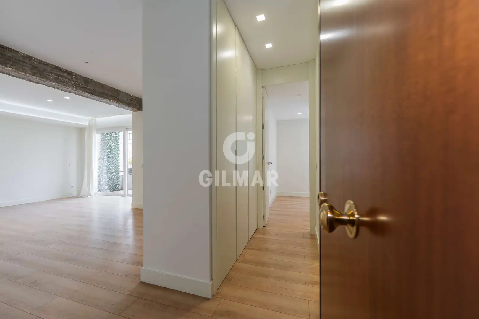 Piso en venta en Madrid con Calefacción y Balcón