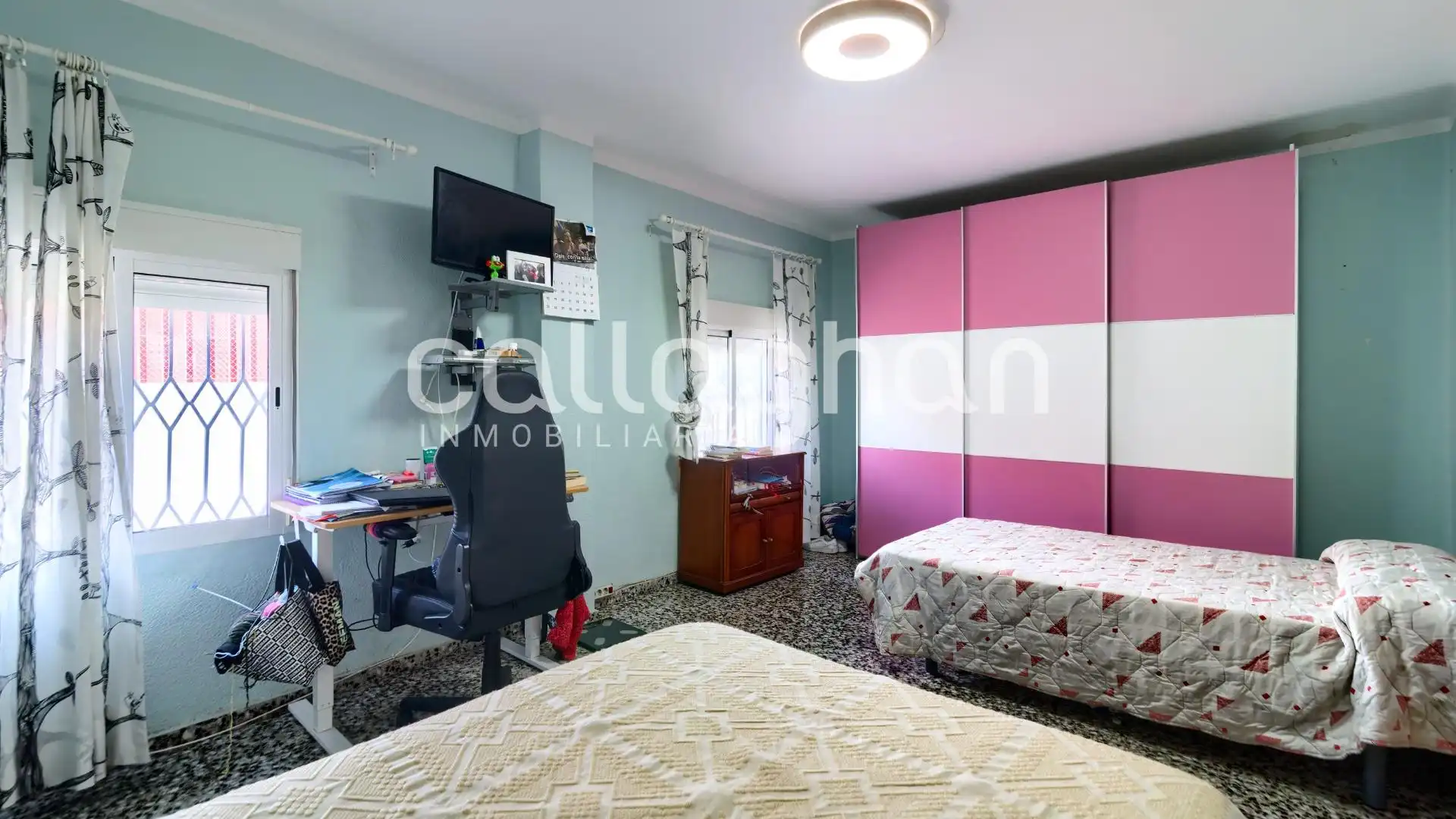 Bedroom of Flat for sale in Pedralba  with Air Conditioner, Heating and Terrace