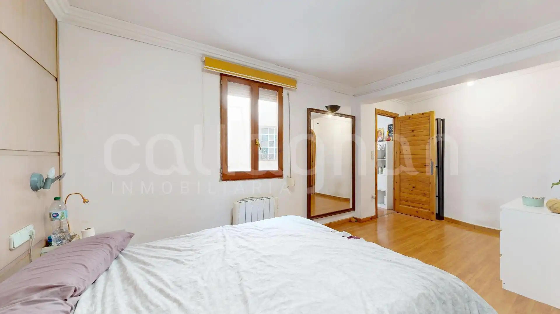 Schlafzimmer von Wohnung zum Verkauf in Rocafort mit Balkon
