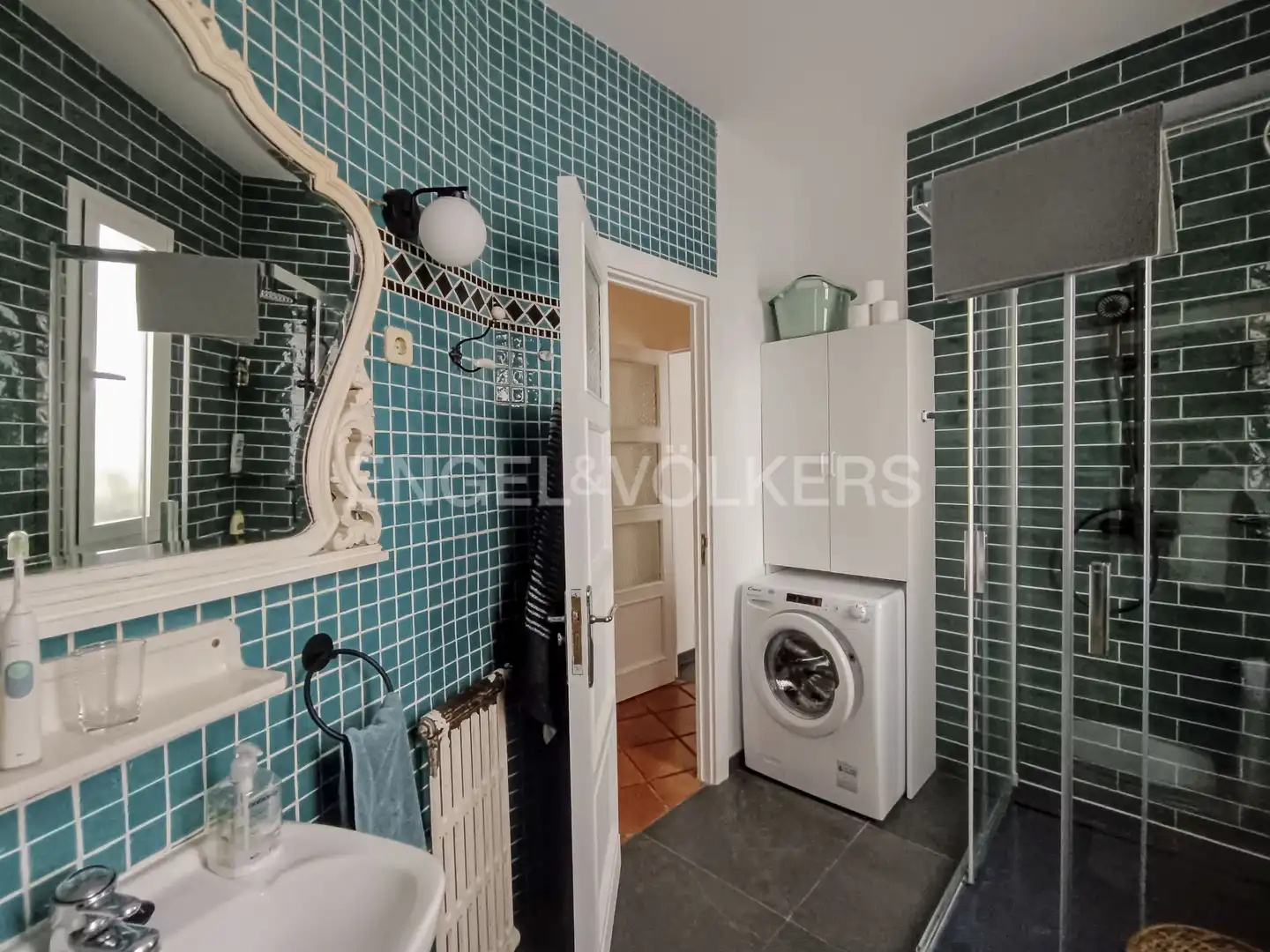Bathroom of Flat for rent in Madrid  with Air Conditioner, Heating and Furnished