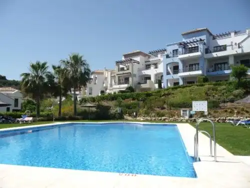 Apartment with pool for sale in Calle Los Arqueros 24