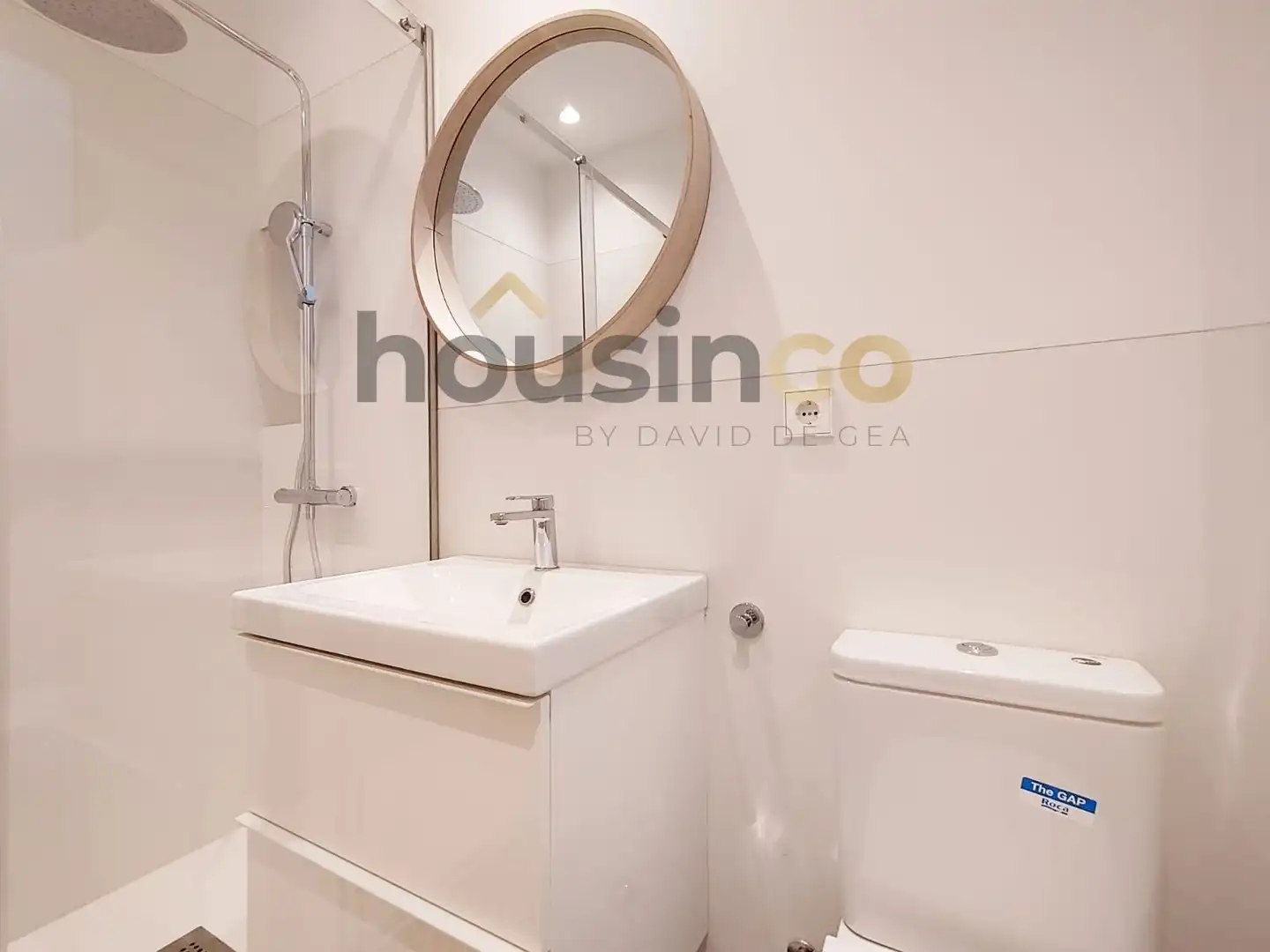 Badezimmer von Wohnung zur Miete in Madrid mit Klimaanlage und Heizung