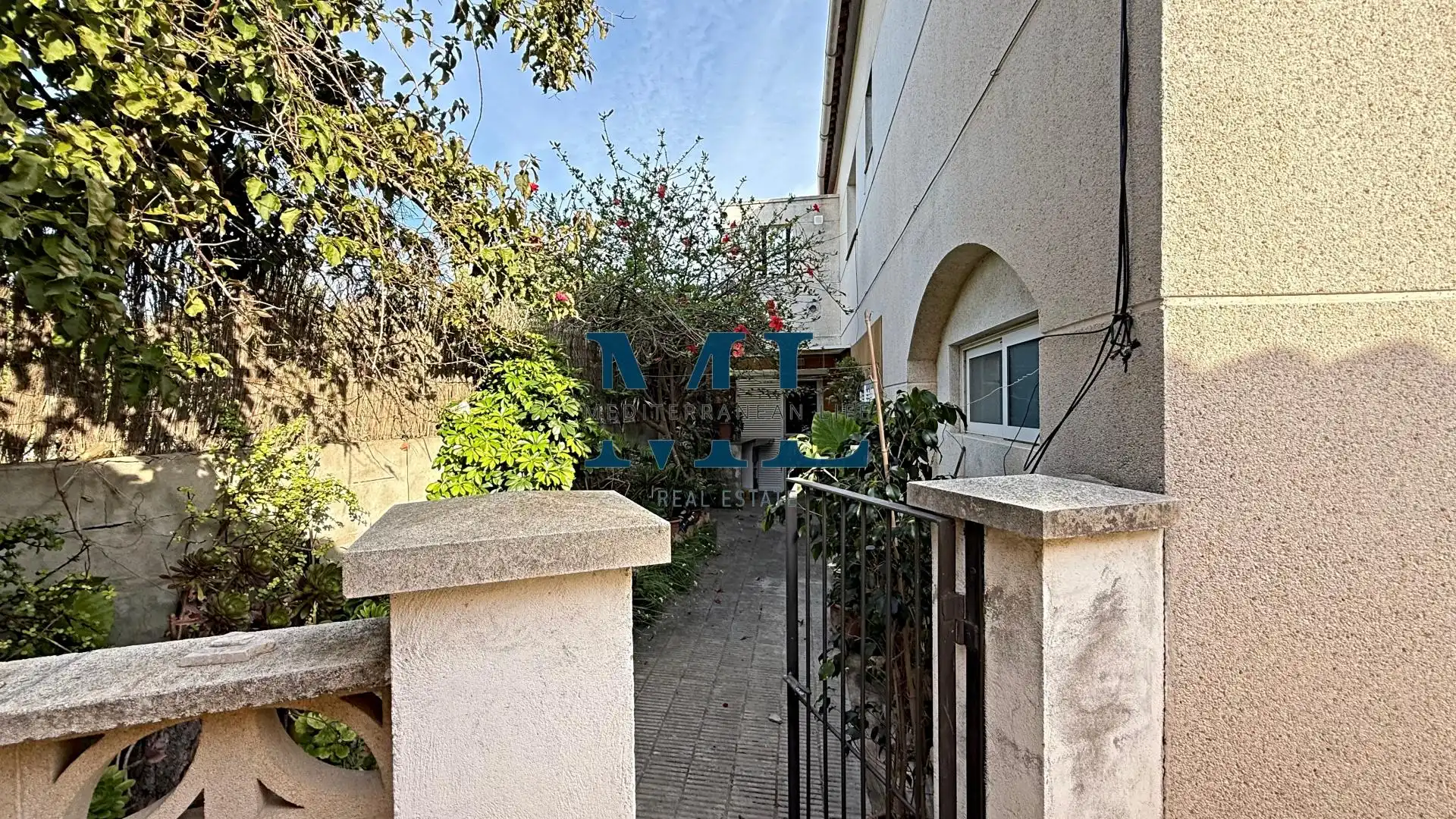 Vista exterior de Casa o xalet en venda en Vilanova i la Geltrú amb Calefacció, Jardí privat i Piscina