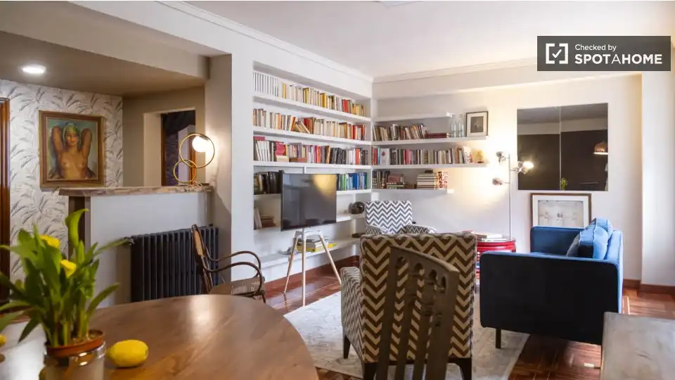 Flat for rent in Trafalgar