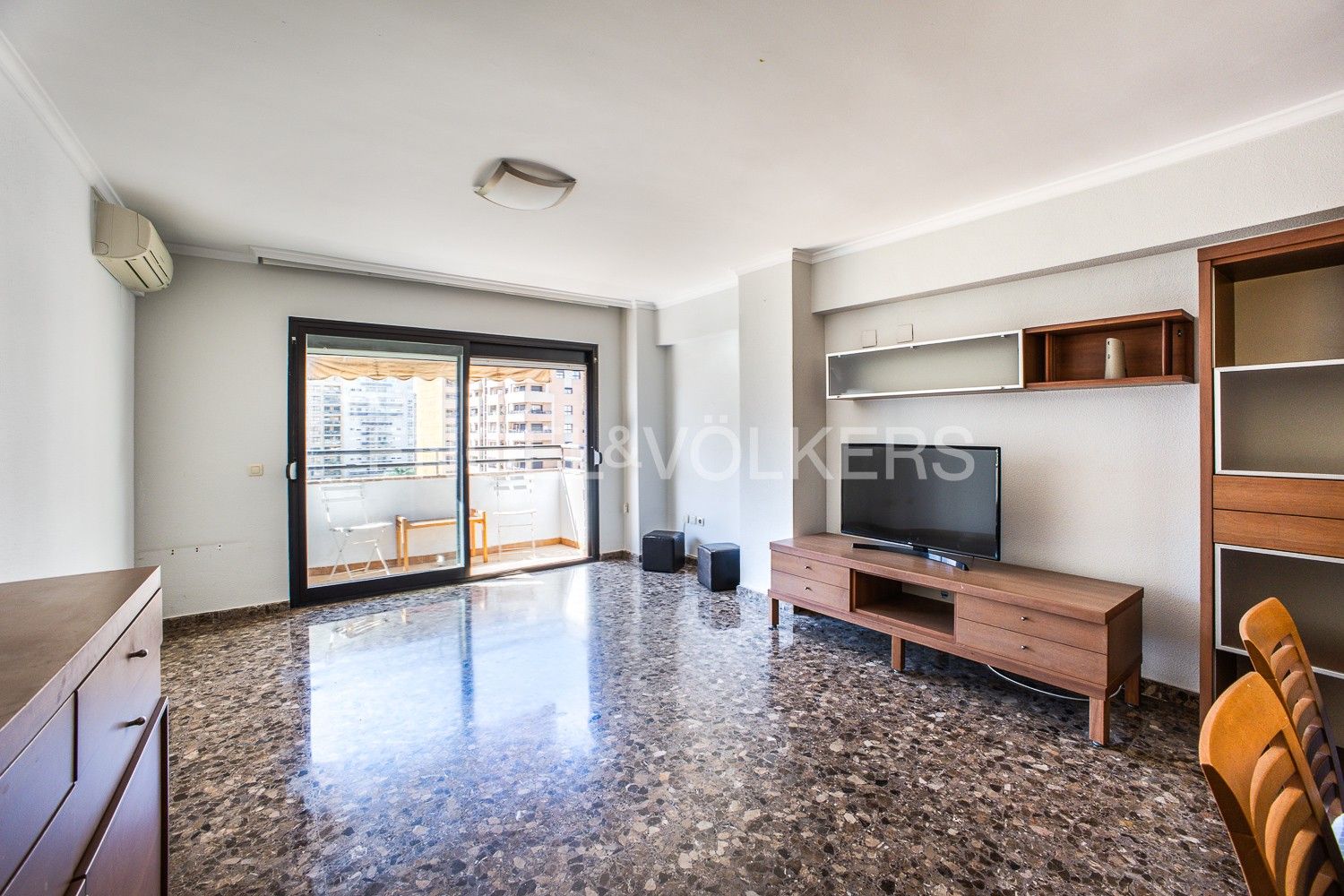 Living room of Apartment for sale in  Valencia Capital  with Air Conditioner, Heating and Private garden