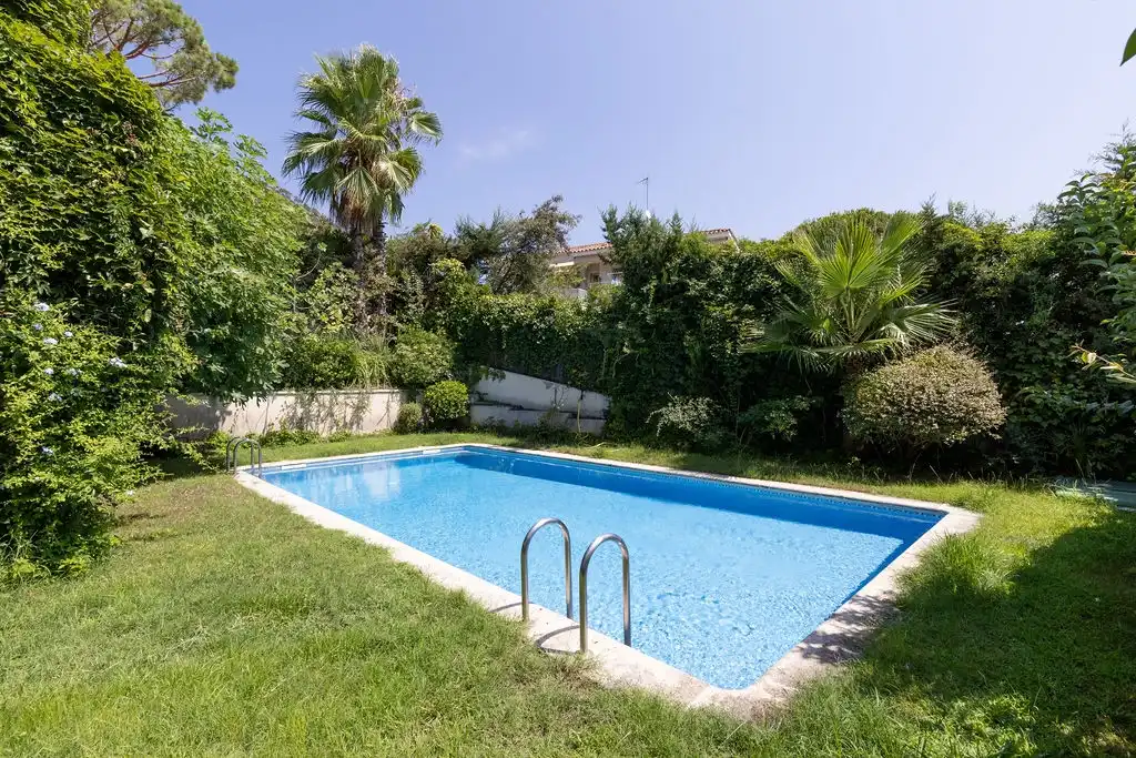 Casa amb piscina en venda a Cabrils, imagen 4