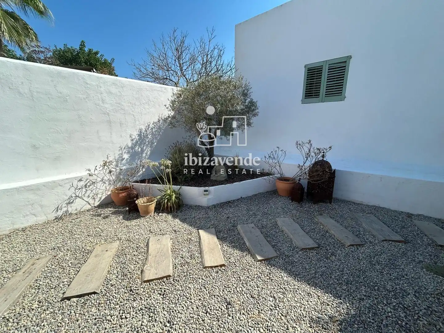 Vista exterior de Casa o xalet en venda en Eivissa amb Aire condicionat, Jardí privat i Terrassa