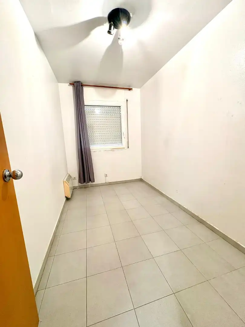 Schlafzimmer von Wohnung zum Verkauf in Terrassa mit Klimaanlage, Heizung und Möbliert