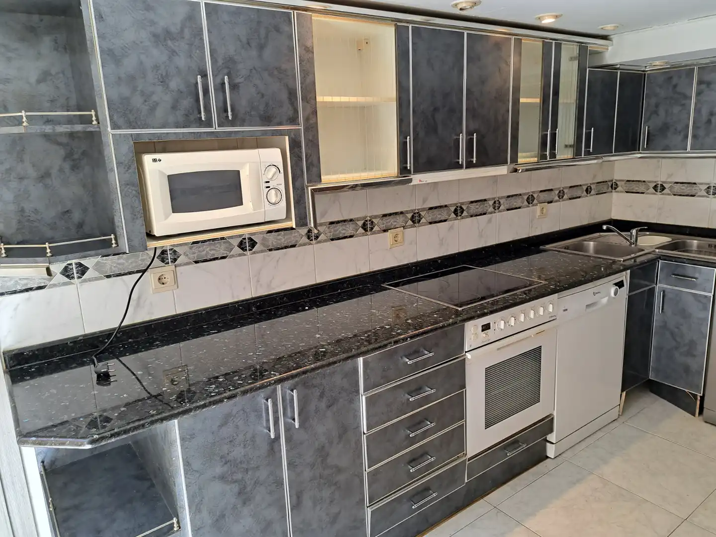 Kitchen of Flat for rent in Haro  with Heating, Furnished and Oven