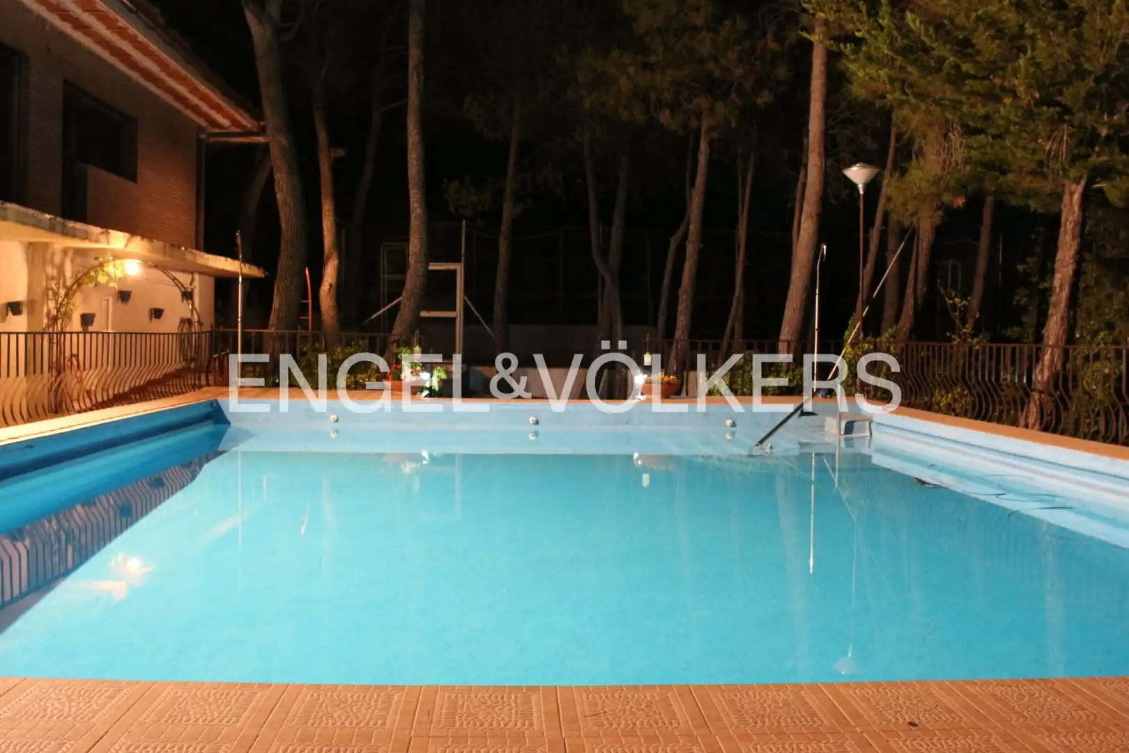 Piscina de Casa o chalet en venta en Cabanillas de la Sierra con Calefacción, Jardín privado y Piscina
