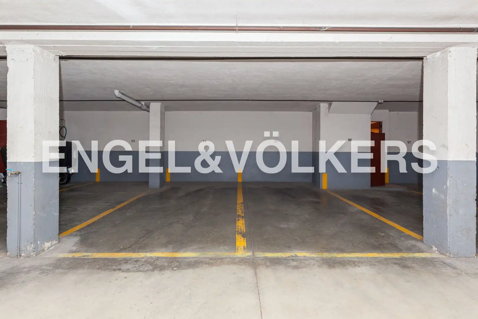 Parking de Casa o chalet en venta en San Lorenzo de El Escorial con Calefacción