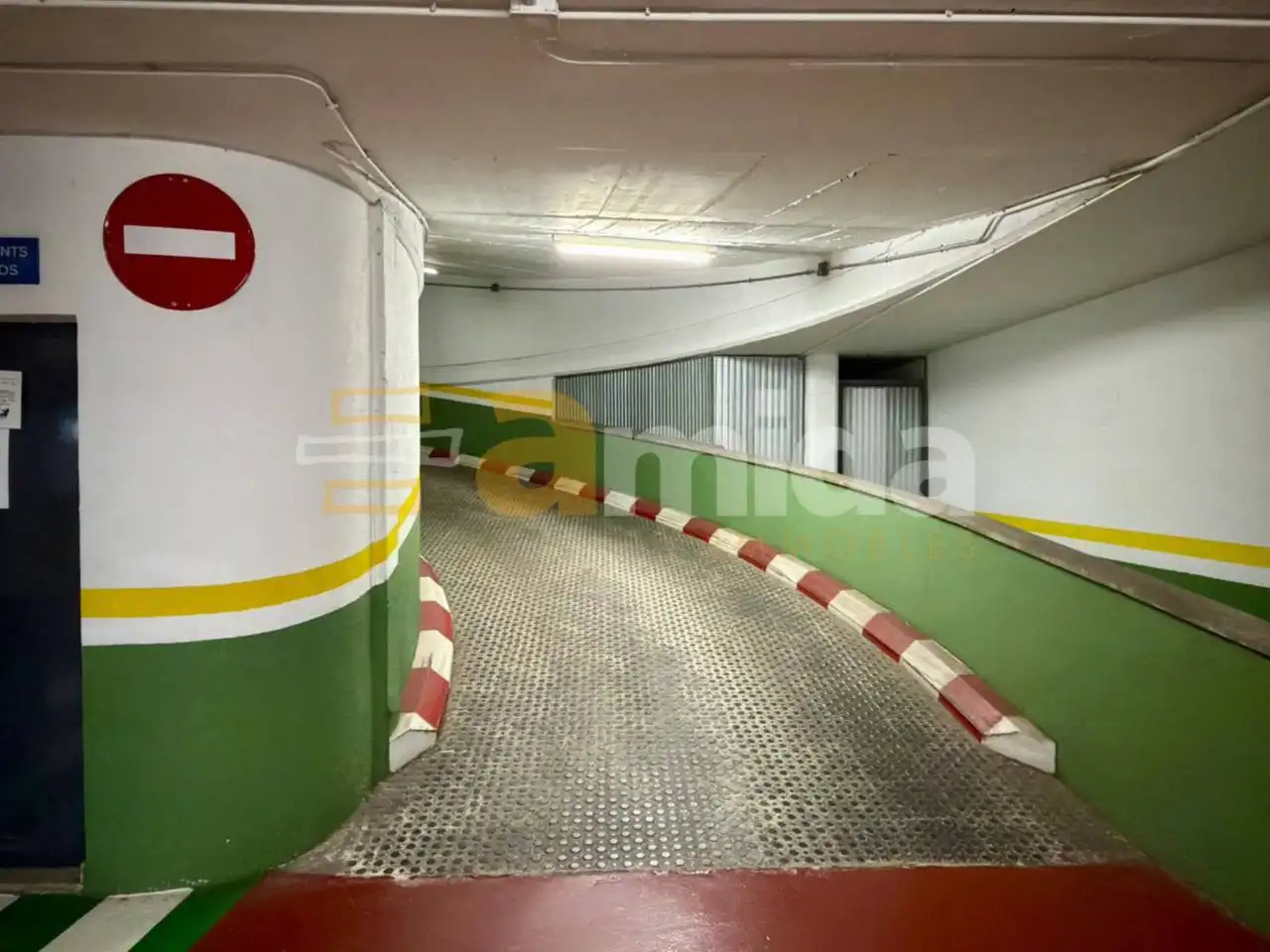Einzelparkplatz mit Aufzug zur Miete in Centre - Sant Oleguer, imagen 11