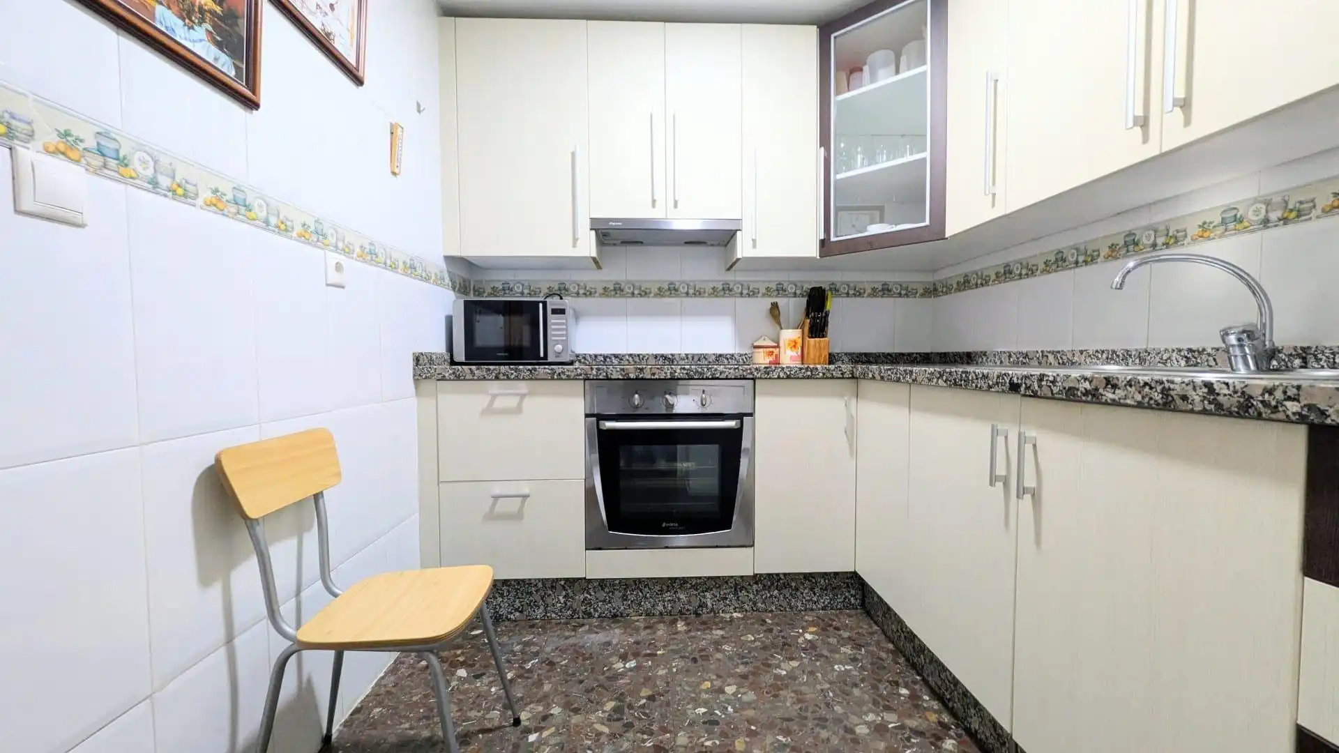 Cocina de Apartamento de alquiler en Fuengirola con Aire acondicionado, Calefacción y Terraza