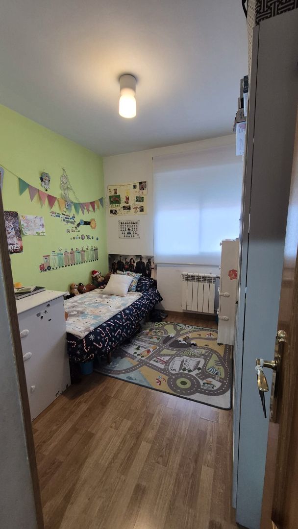 Bedroom of Flat for sale in Parla  with Air Conditioner, Heating and Parquet flooring