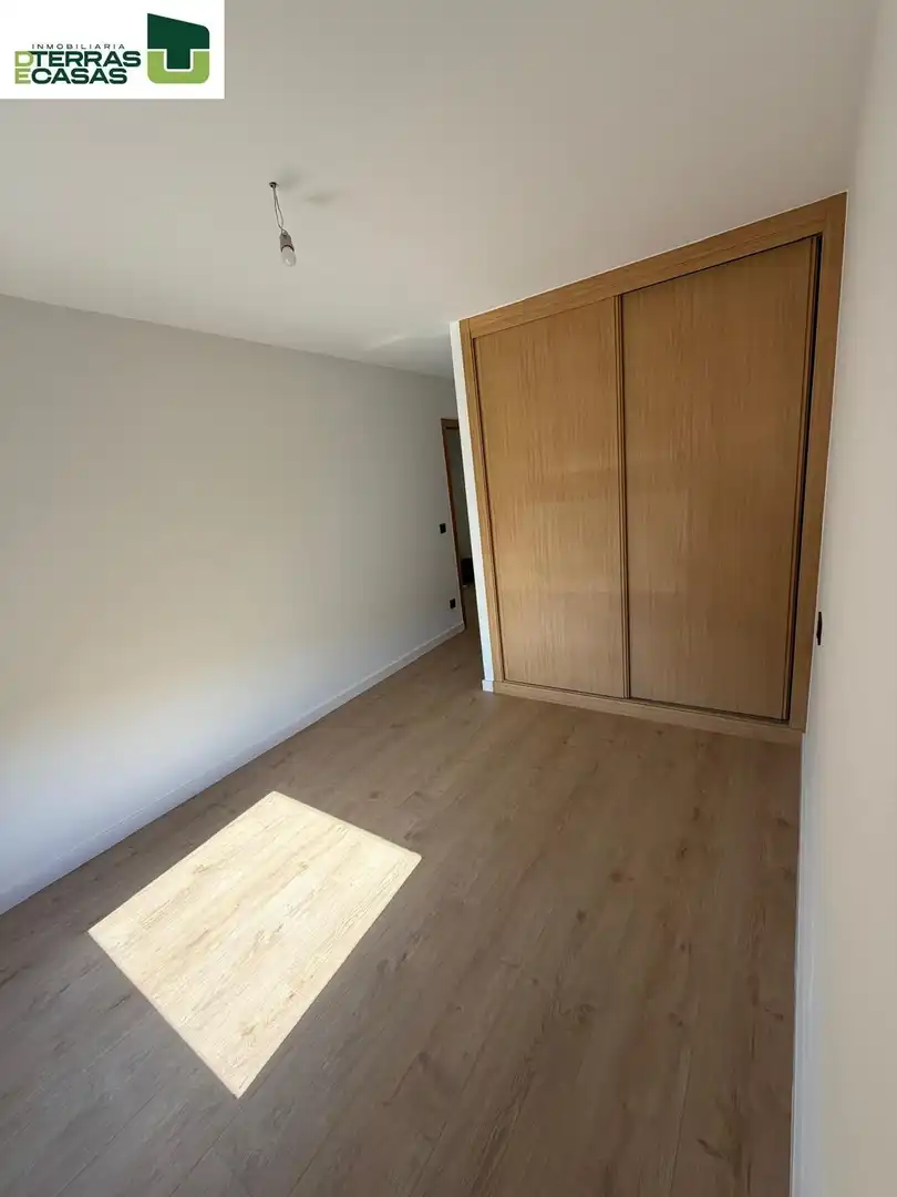 Schlafzimmer von Wohnung zum Verkauf in A Illa de Arousa 