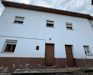 Vista exterior de Finca rústica en venda en Las Regueras   amb Moblat i Forn