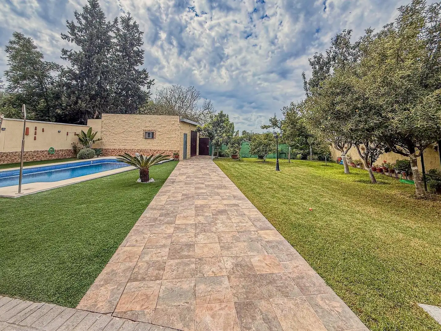 Jardín de Casa o chalet en venta en Dos Hermanas con Aire acondicionado, Jardín privado y Trastero