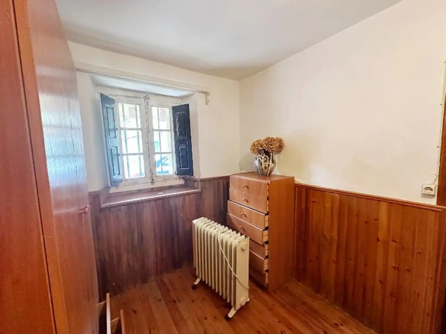 Dormitori de Casa o xalet en venda en Valdáliga