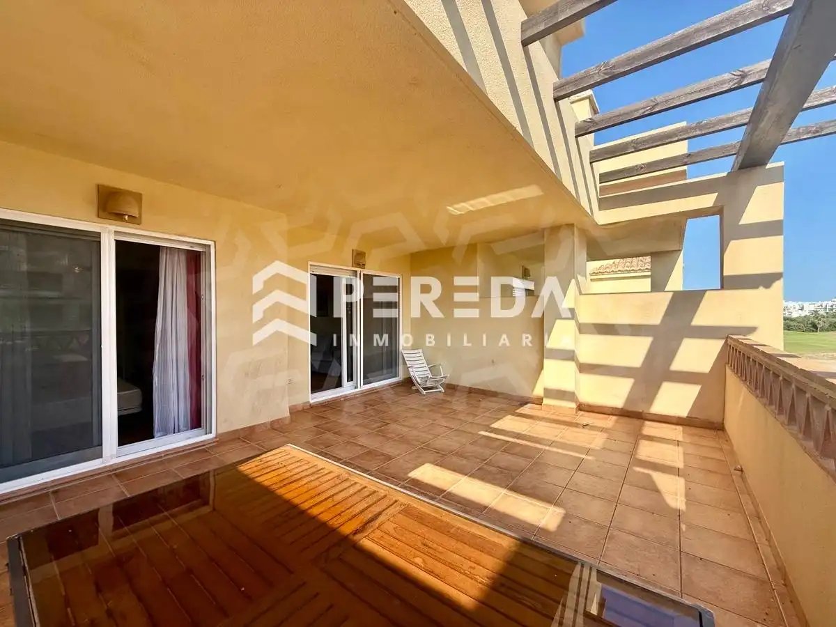 Terrassa de Apartament en venda en Roquetas de Mar amb Piscina comunitària
