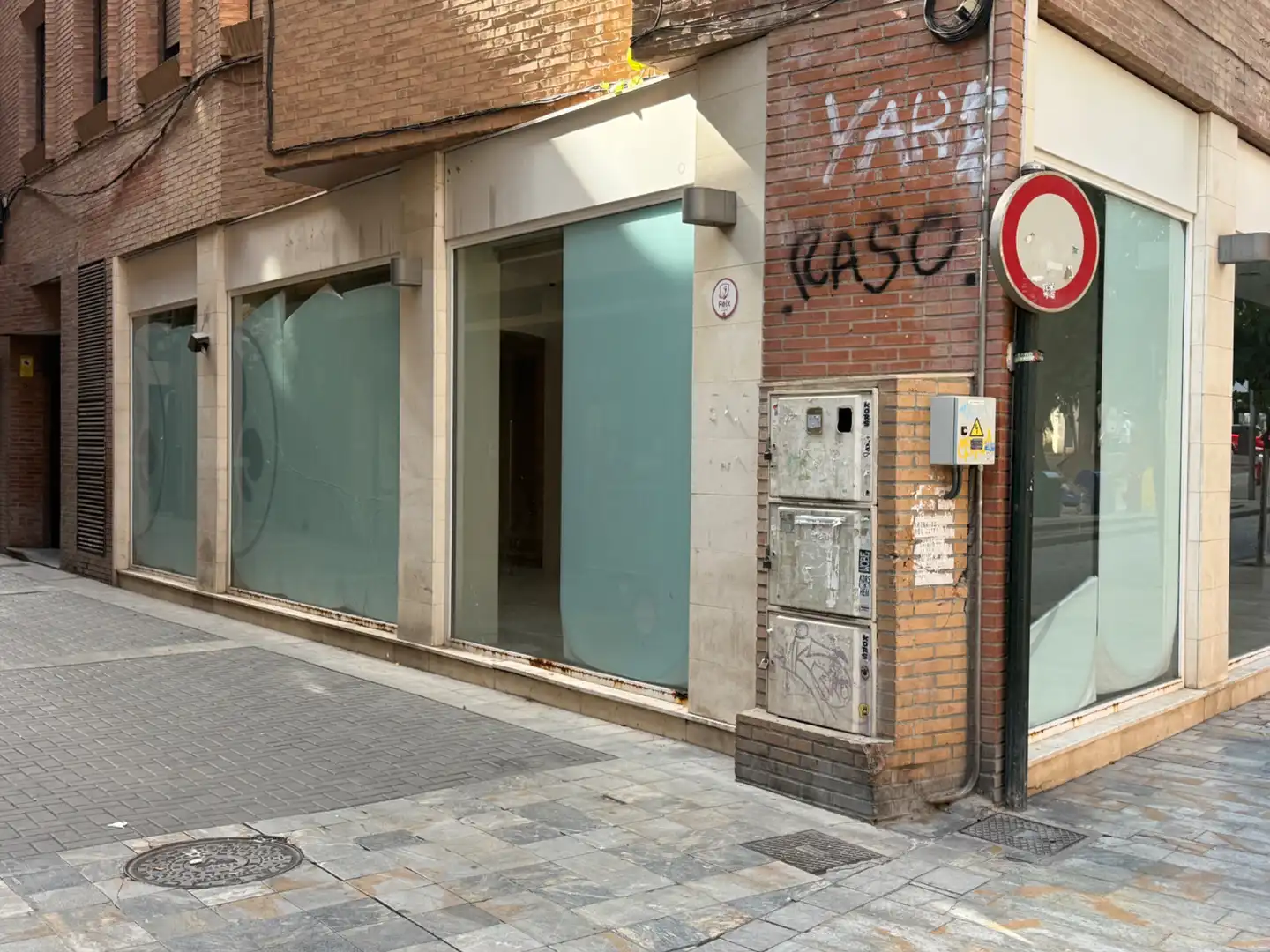 Außenansicht von Geschaftsraum zur Miete in Murcia mit Klimaanlage, Heizung und Parkett