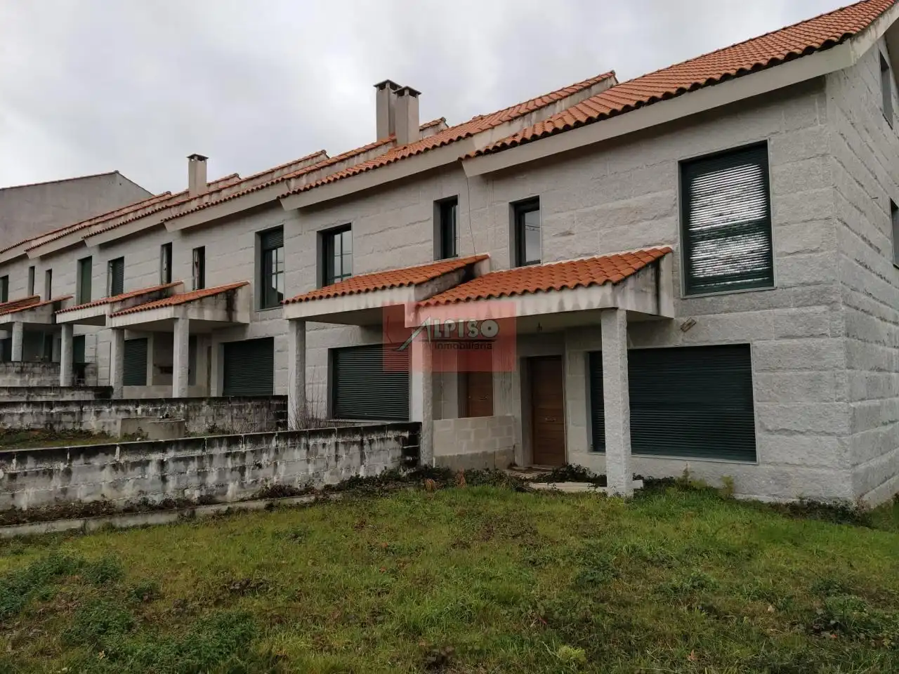 Exterior view of Detached homes for sale in Celanova  with Heating and Private garden