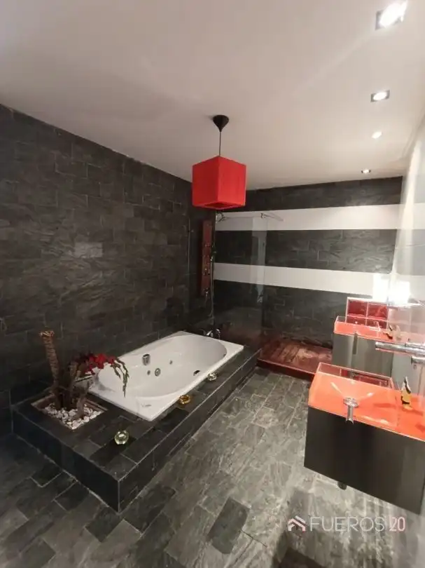 Piso en venta en Txabarri - La Unión - Vista Alegre