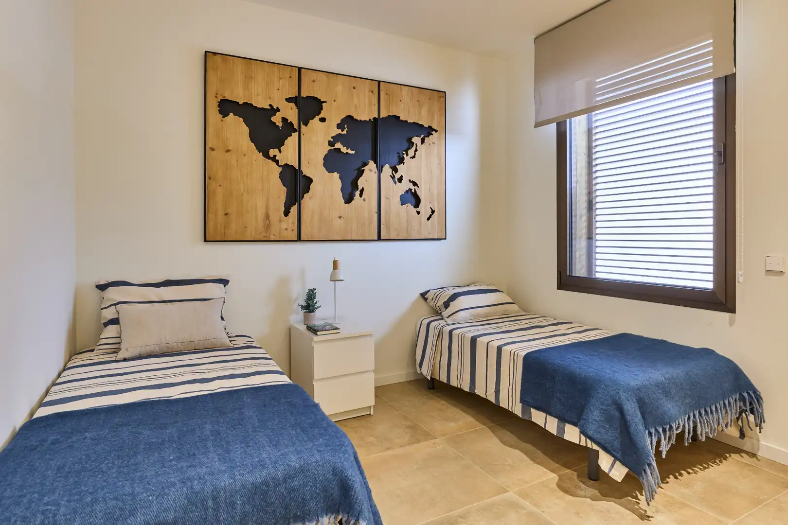 Schlafzimmer von Wohnung zum Verkauf in Begur mit Klimaanlage, Heizung und Privatgarten
