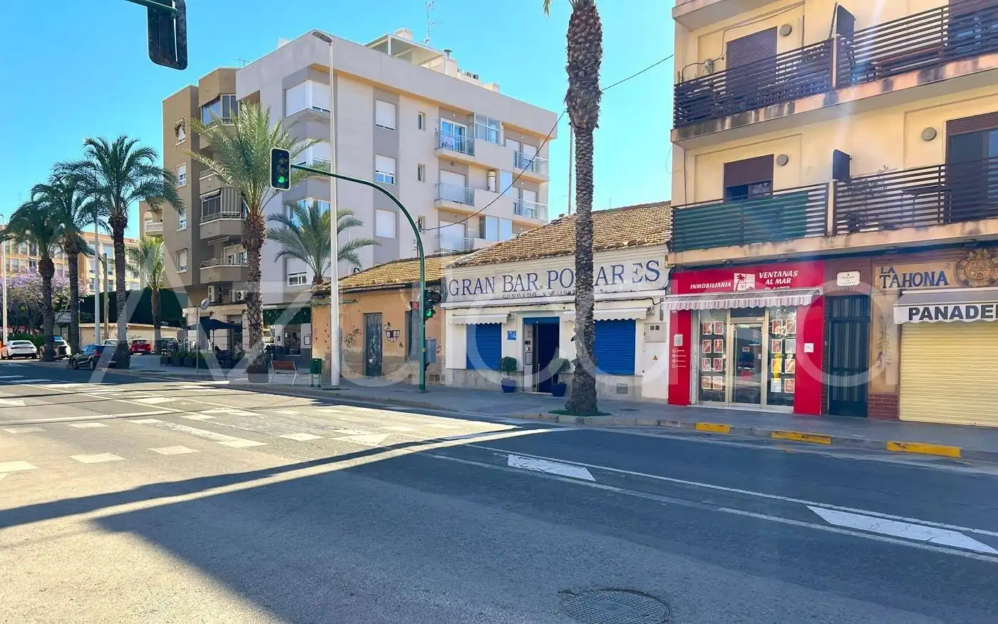 Vista exterior de Residencial en venta en Elche / Elx