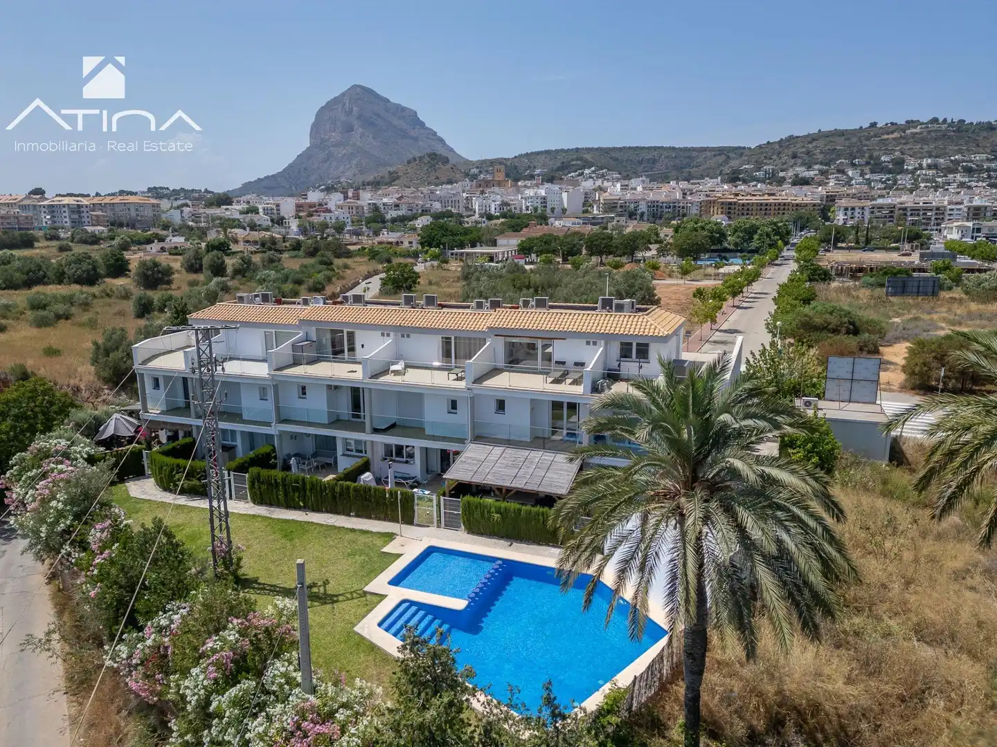 Außenansicht von Einfamilien-Reihenhaus zum Verkauf in Jávea / Xàbia mit Klimaanlage, Terrasse und Gemeinschaftspool