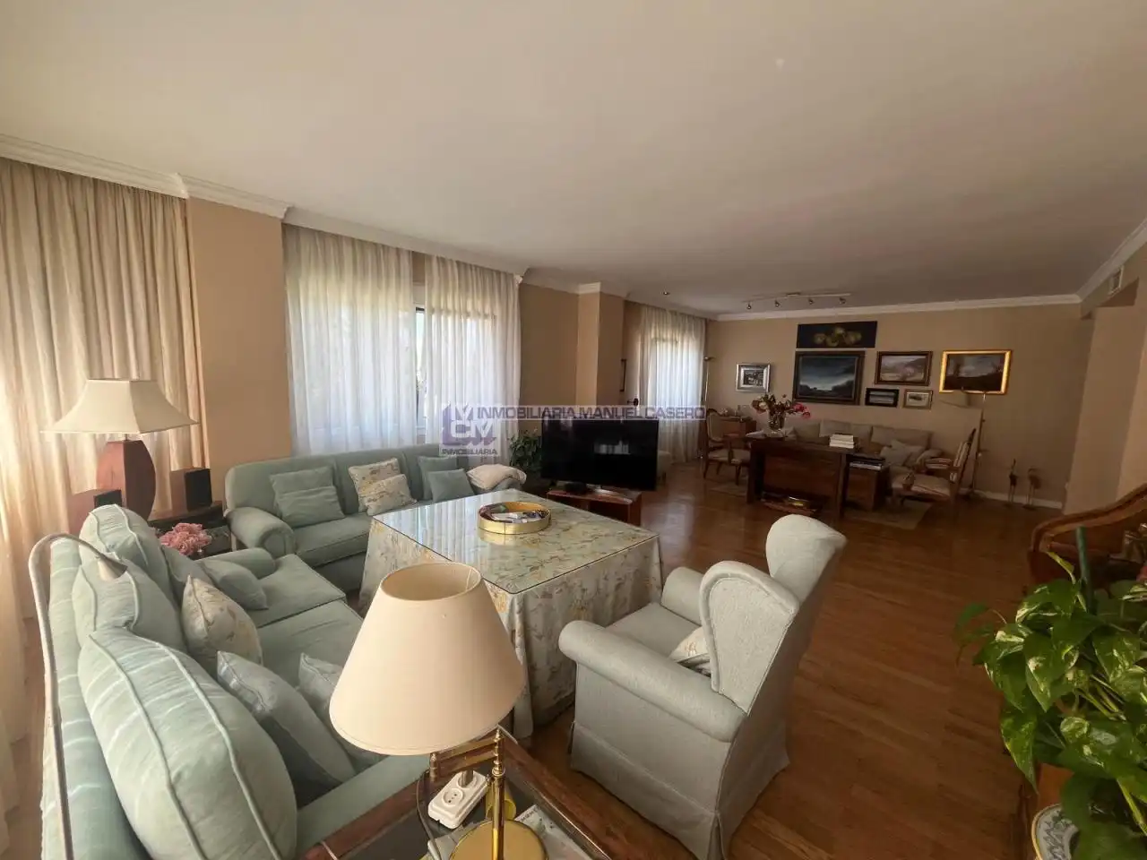 Living room of Flat for sale in Cáceres  with Air Conditioner, Heating and Parquet flooring