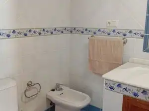 Baño de Piso de alquiler en Ronda con Amueblado