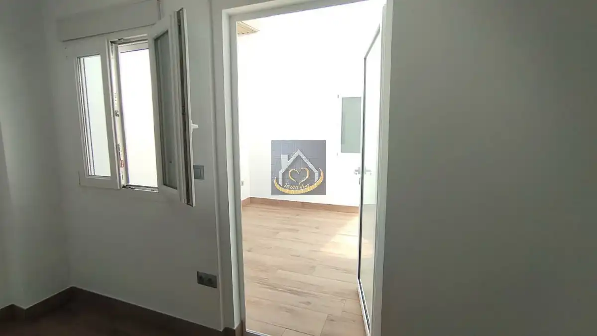 Office for rent in Cartaya  with Air Conditioner and Balcony
