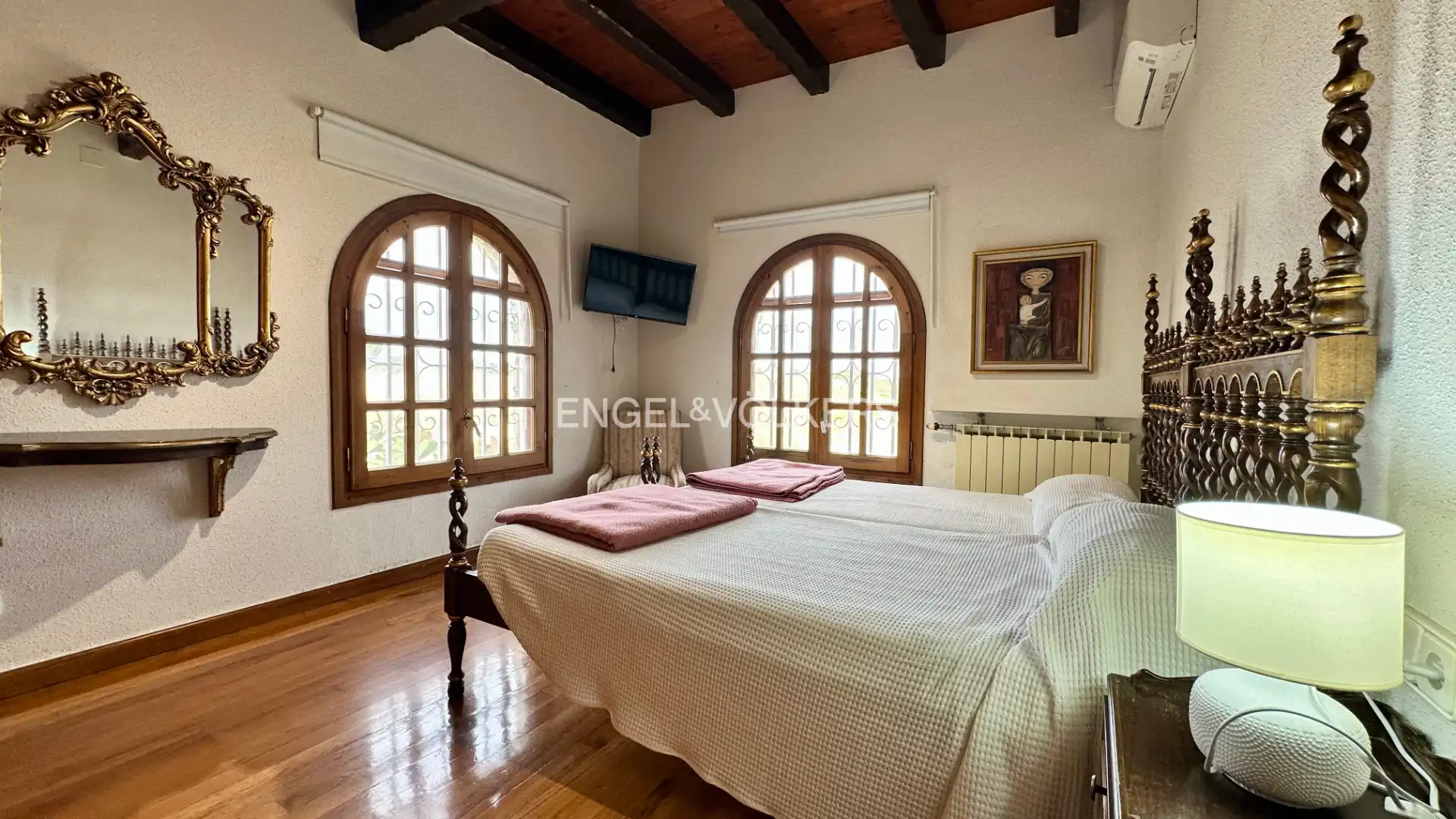 Schlafzimmer von Haus oder Chalet zum Verkauf in Mont-roig del Camp mit Klimaanlage, Heizung und Privatgarten