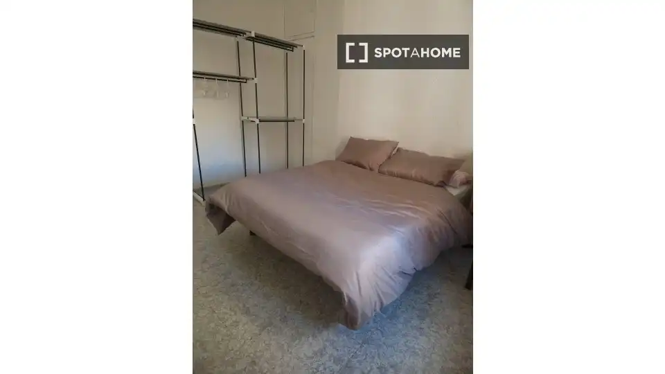 Dormitori de Apartament per a compartir en Alicante / Alacant amb Aire condicionat, Terrassa i Moblat