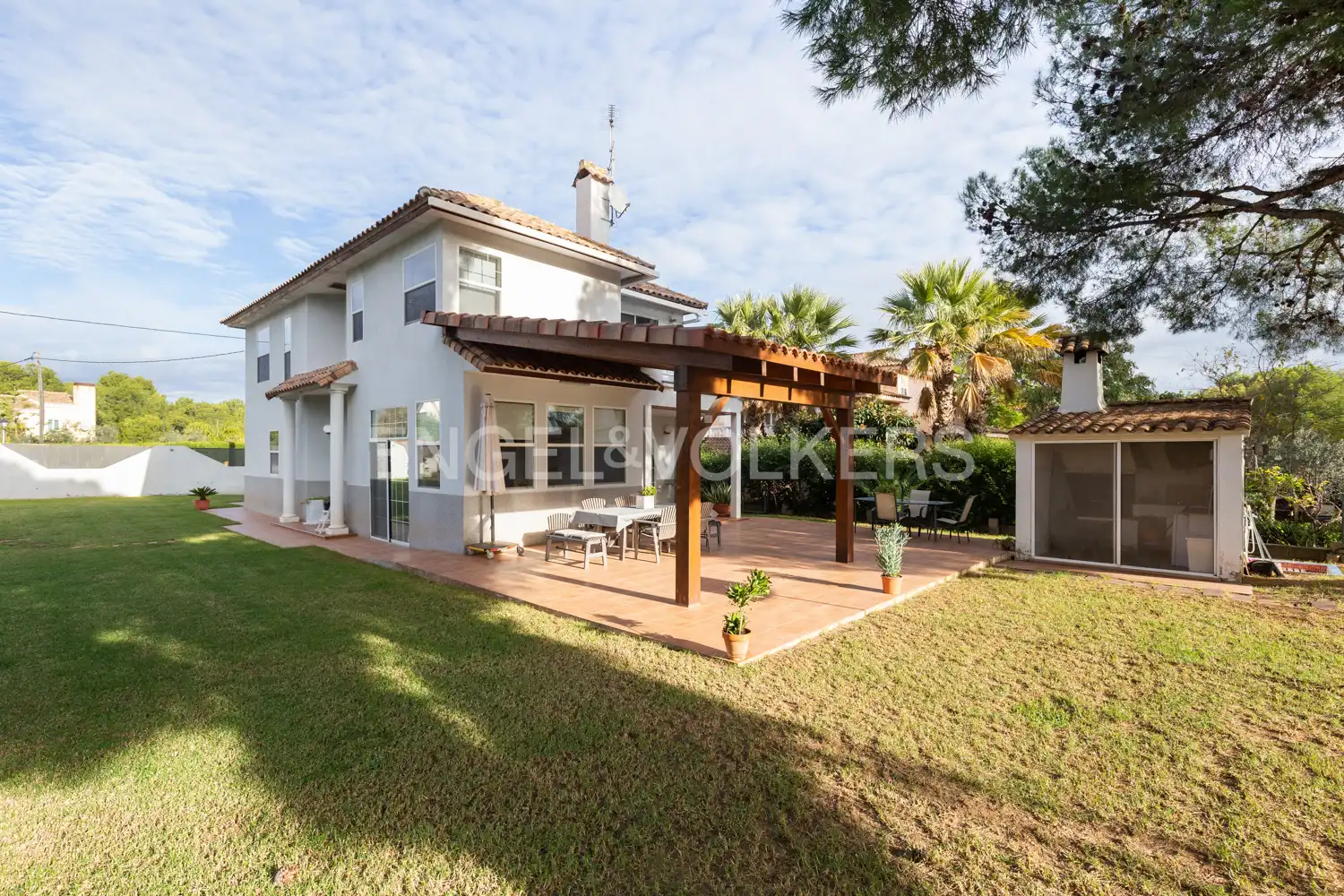 Vista exterior de Casa o chalet de alquiler en Serra con Calefacción, Jardín privado y Parquet