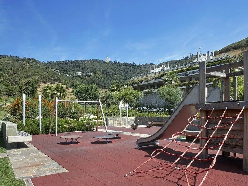 Terrassa de Pis en venda en Barcelona amb Aire condicionat, Calefacció i Jardí privat