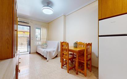 Dormitori de Apartament en venda en Pilar de la Horadada amb Balcó