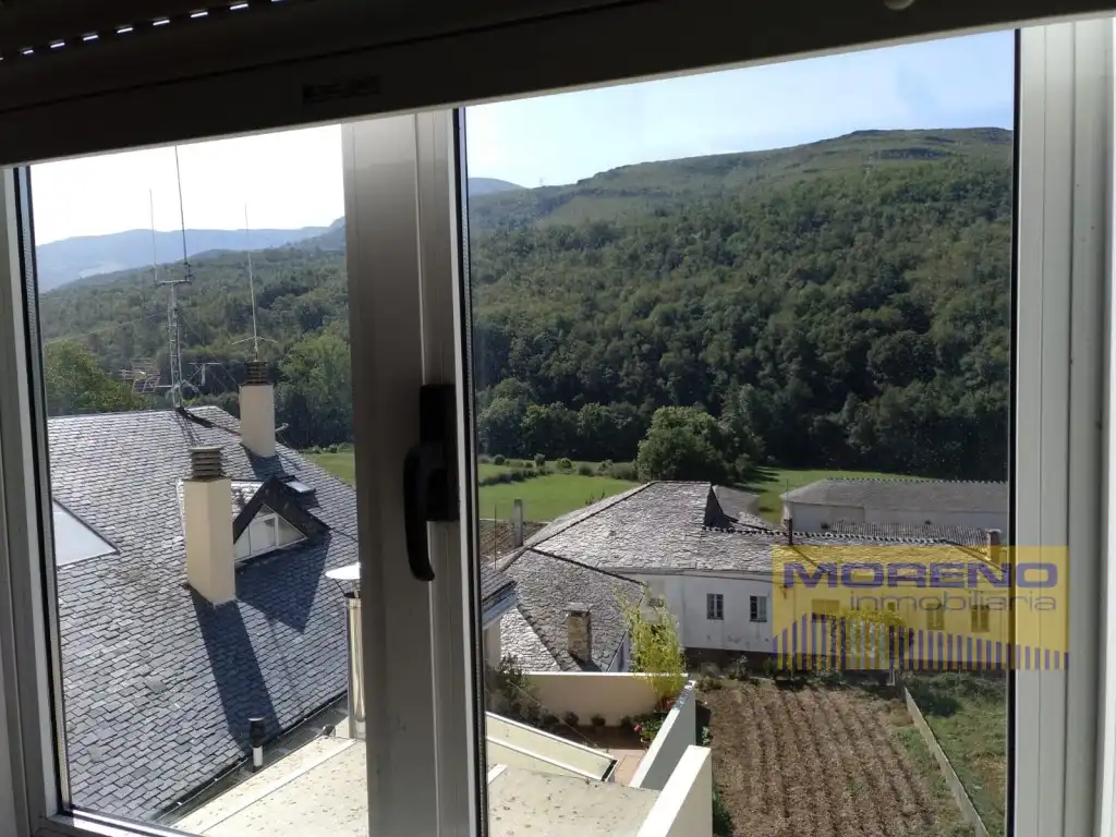 Balcony of Flat for sale in Triacastela