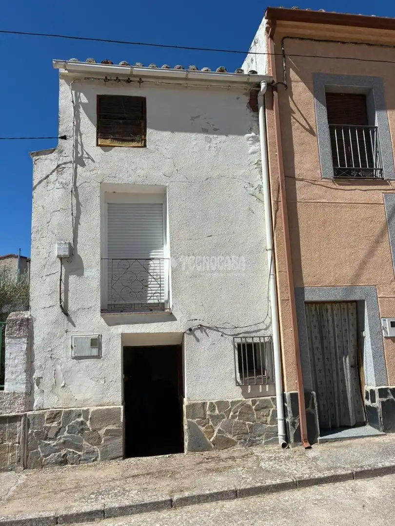 Maison jumelée avec jardin à vendre à Medranda
