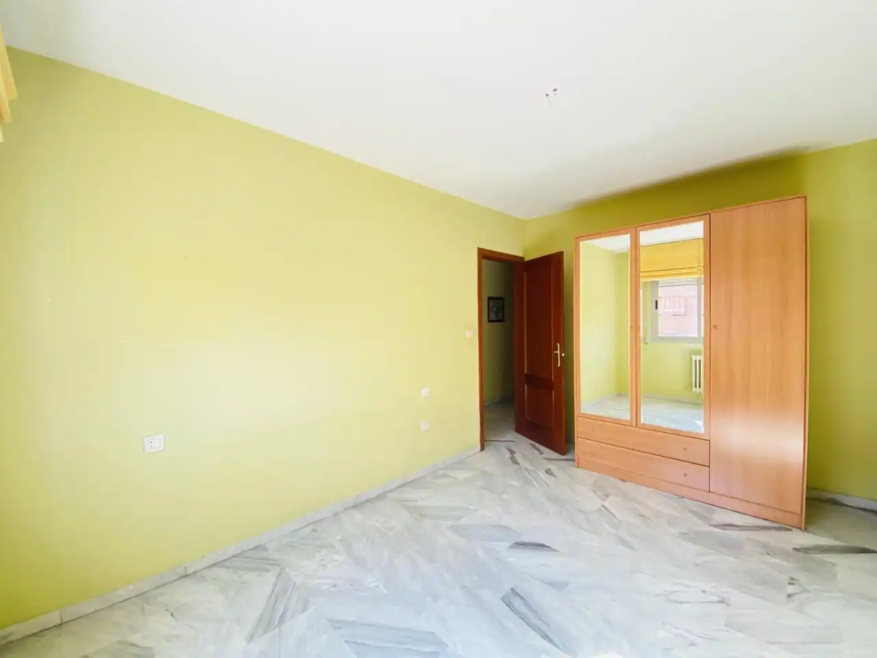 Piso con terraza en venta en Maria Teresa De Léon, imagen 15