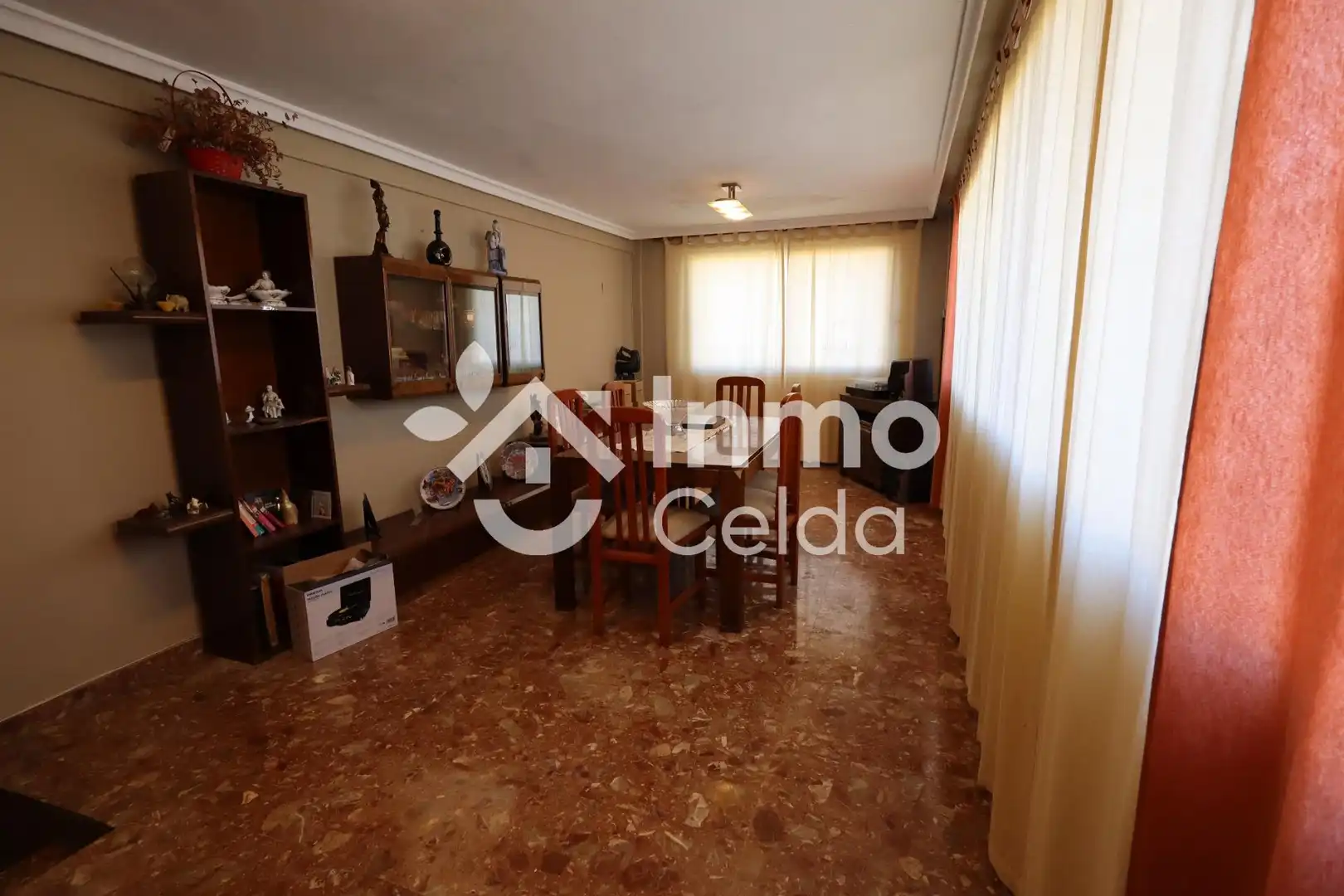 Sala de estar de Casa o chalet en venta en Chiva con Aire acondicionado, Calefacción y Jardín privado