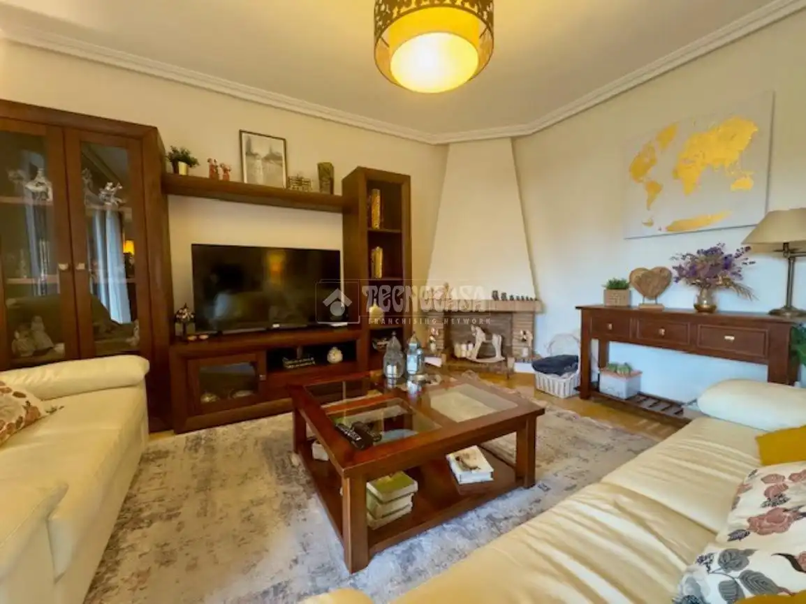 Living room of Detached homes for sale in Las Rozas de Madrid  with Air Conditioner, Heating and Private garden