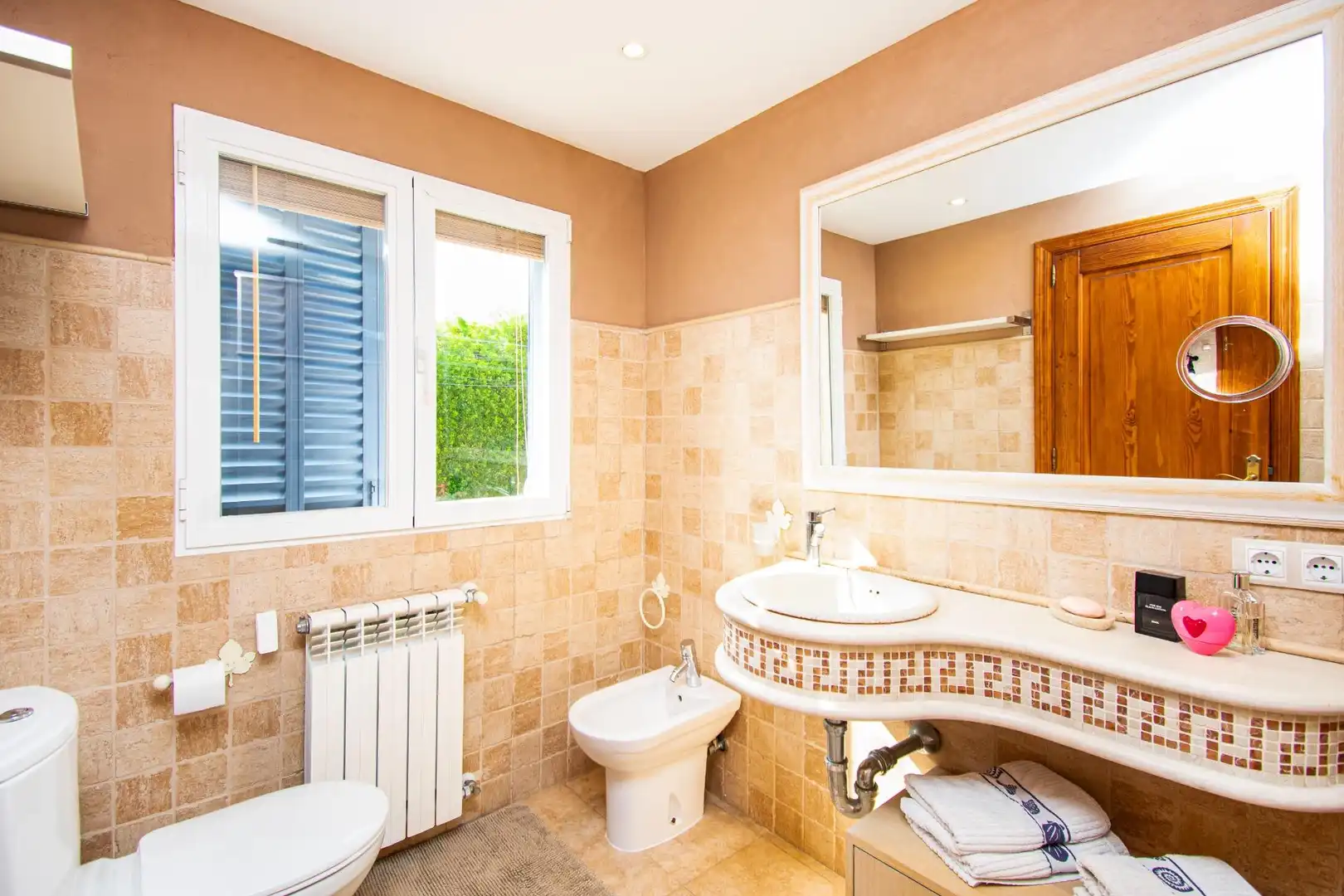 Bathroom of Houses for sale in Calvià  with Air Conditioner, Heating and Private garden