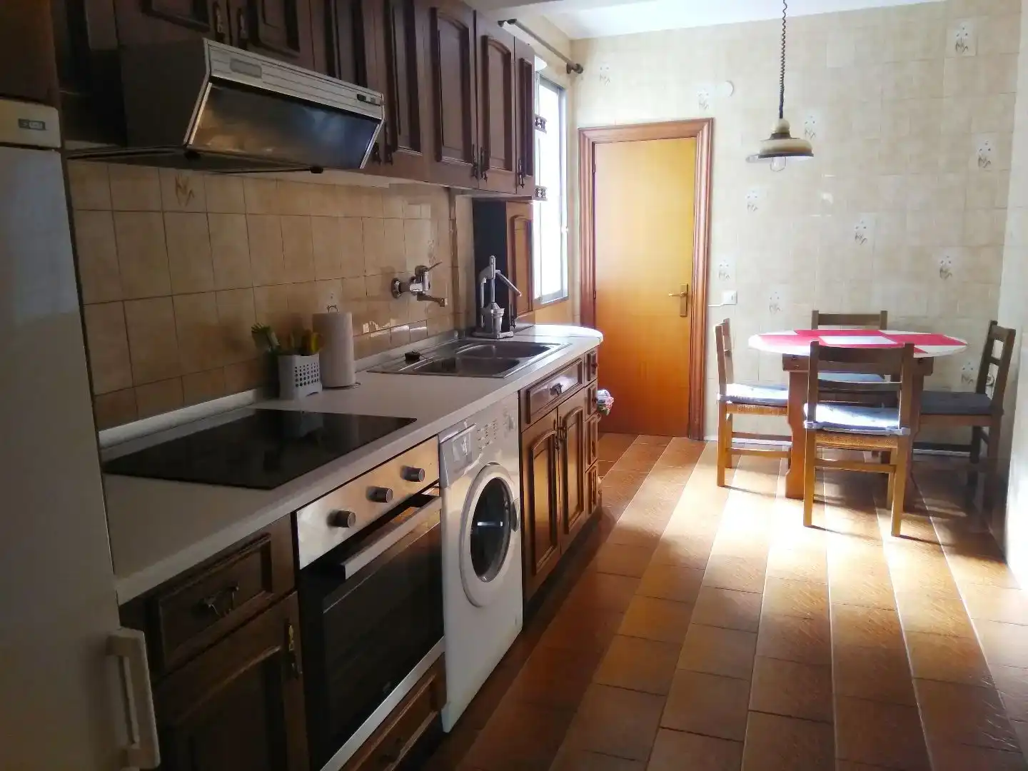 Küche von Wohnung zur Miete in  Pamplona / Iruña mit Balkon
