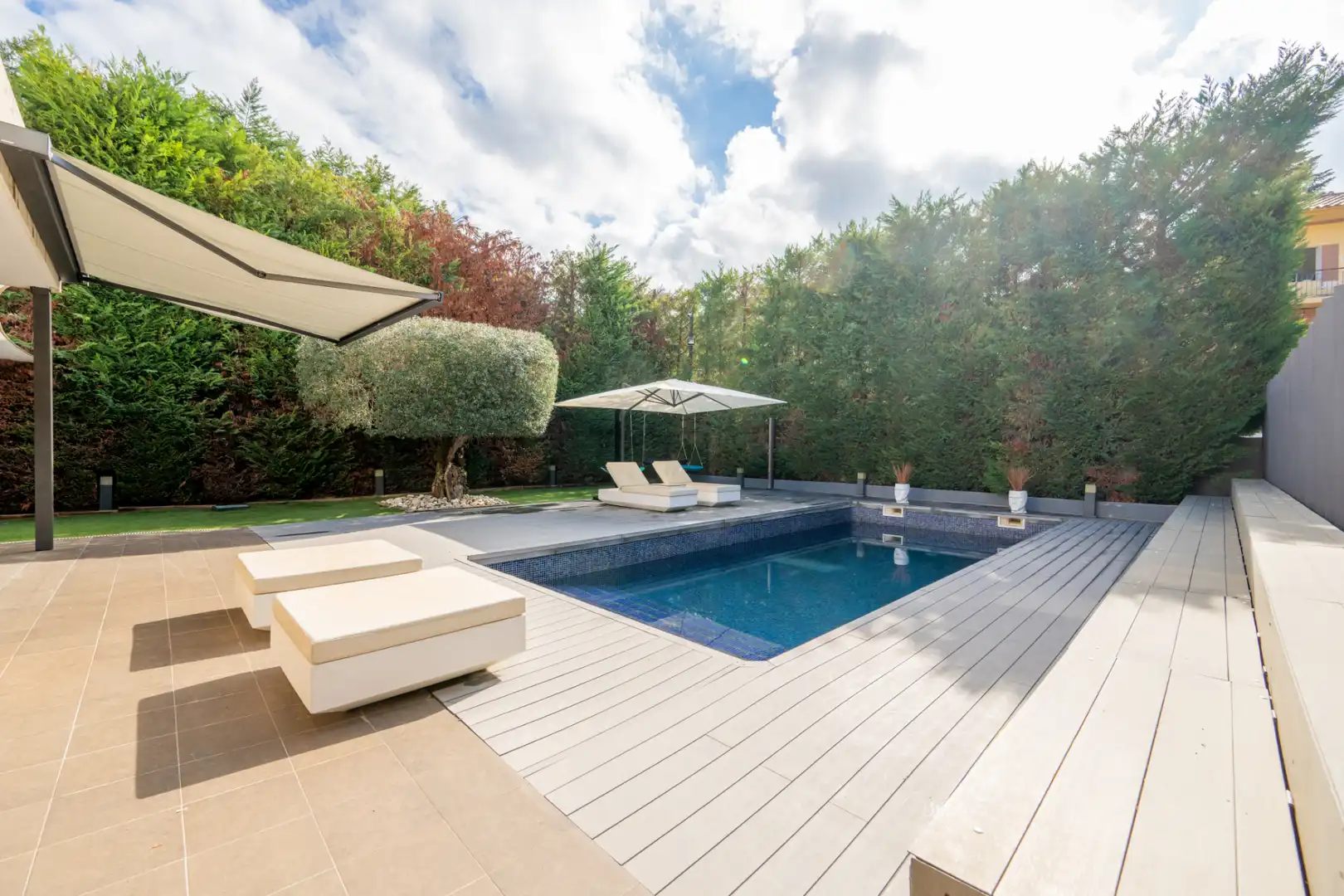 Piscina de Casa o chalet en venta en Sant Cugat del Vallès con Aire acondicionado, Calefacción y Jardín privado
