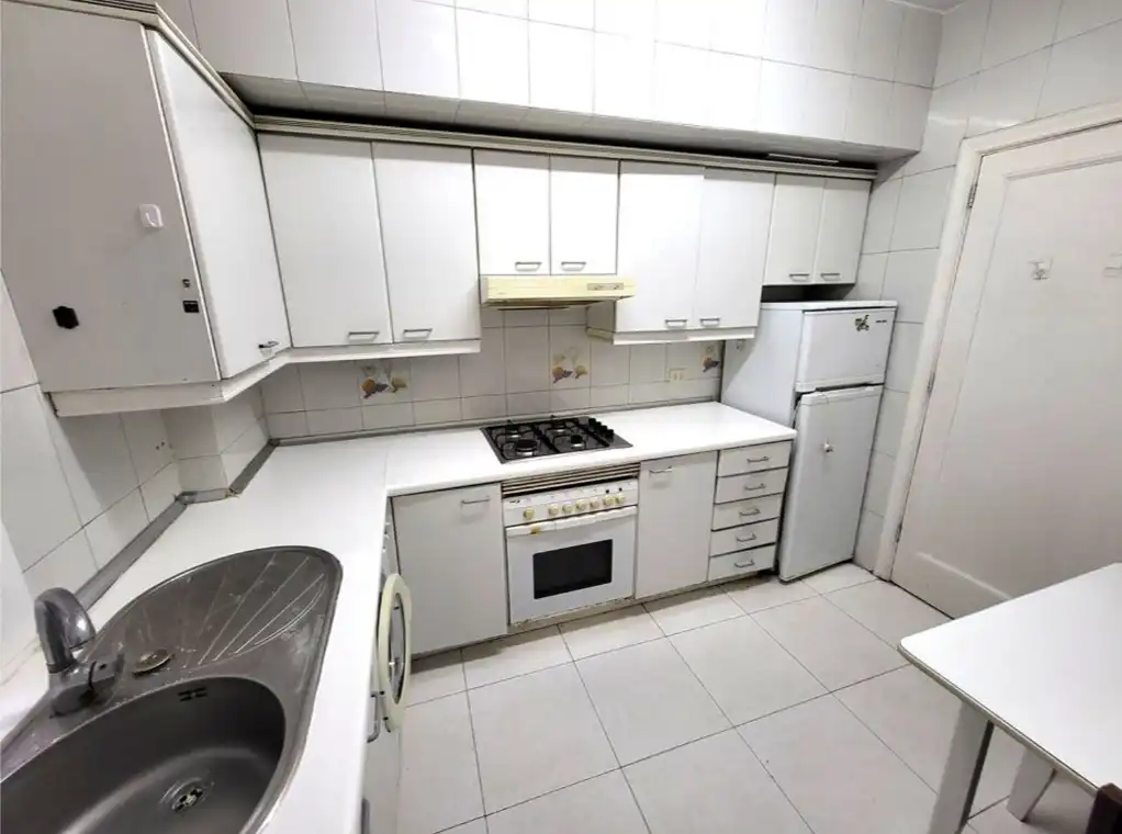 Kitchen of Flat for rent in Vigo   with Furnished, Oven and Washing machine