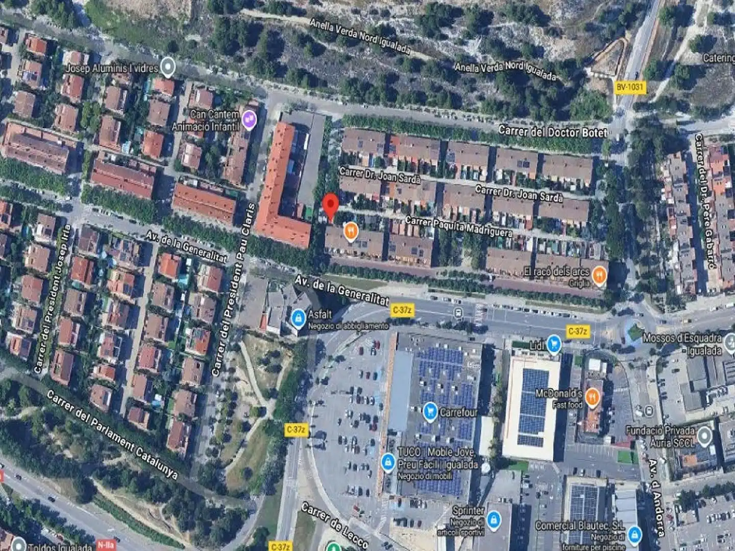Vista exterior de Local en venda en Igualada